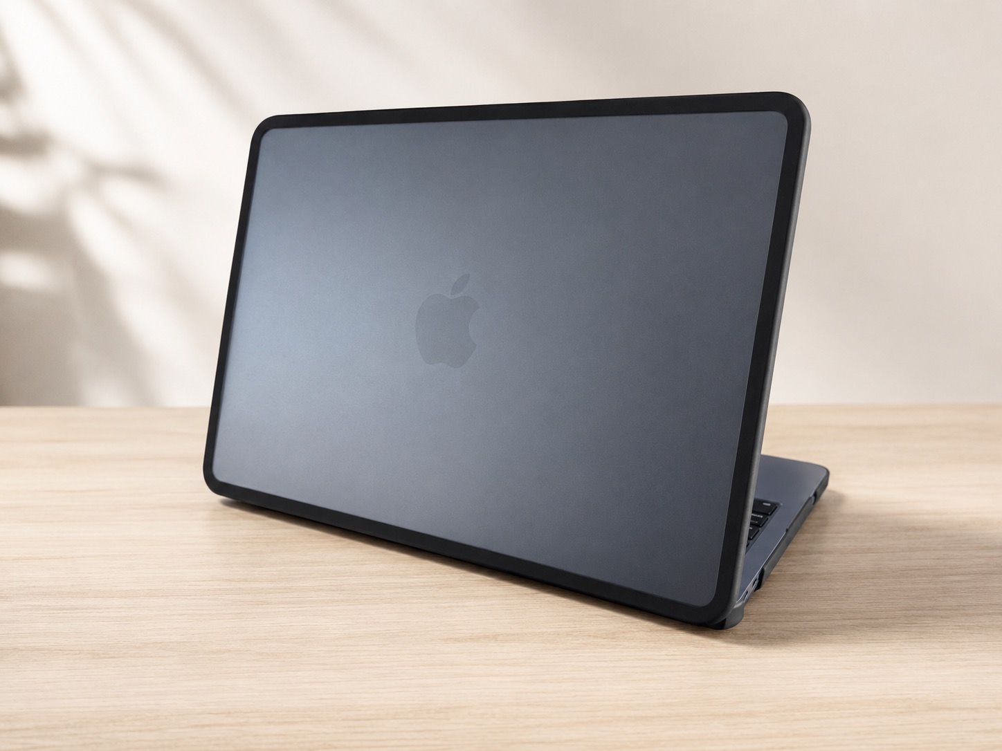 BeShield Hardshell Ultra voor MacBook Neo – Zwart